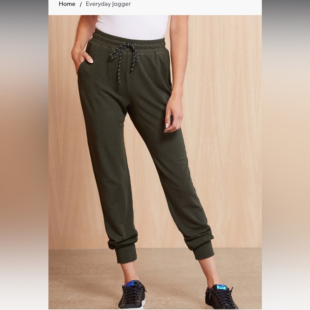 Sundry for Evereve Everyday Jogger